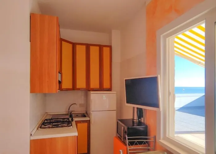 Franco * Μπιμπιόνε